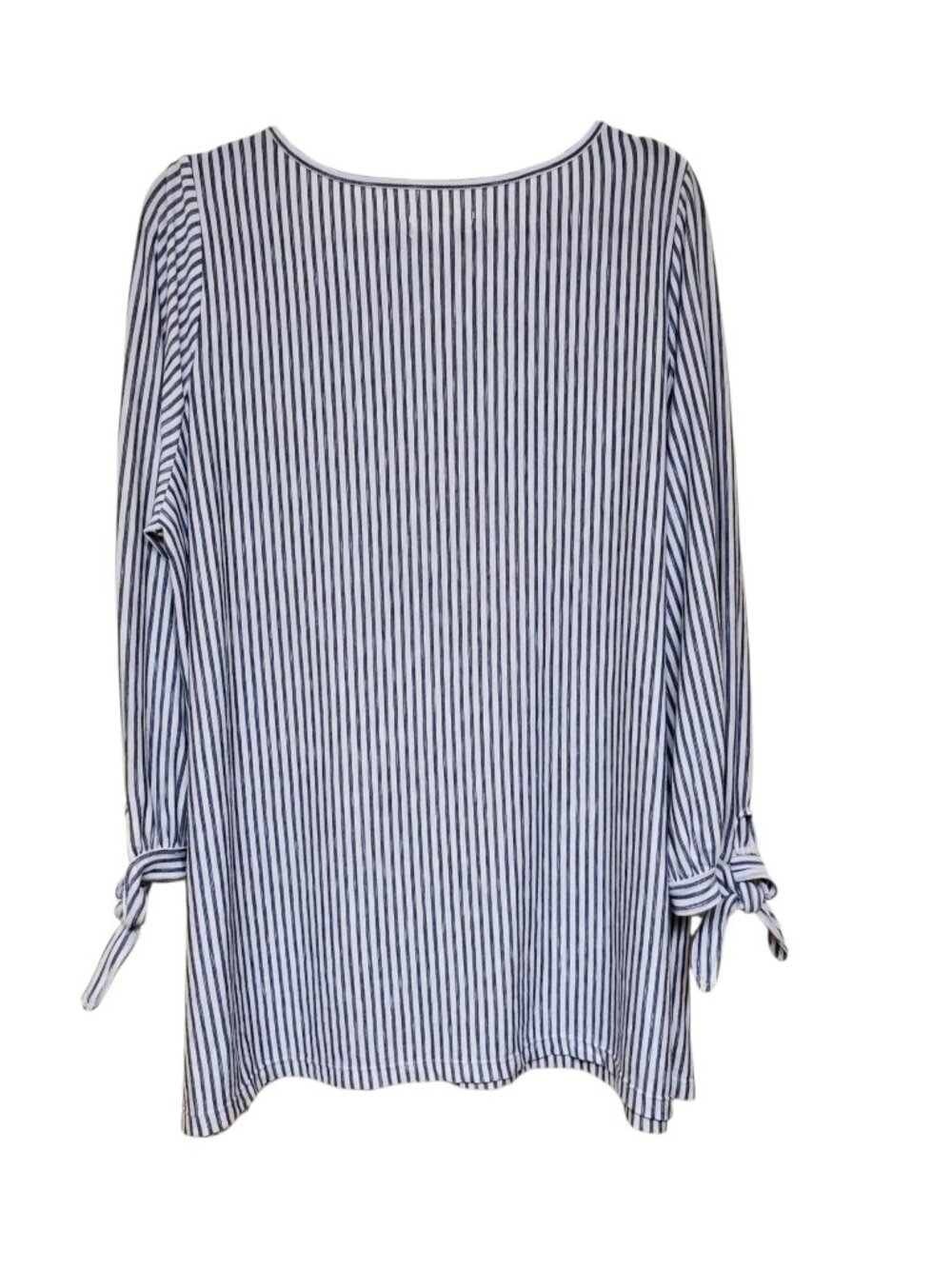 Max Studio Woman's White Navy Pinstripe Tie Wrist Wide Neck Tunic Plus Size 1X - Picture 4 of 4